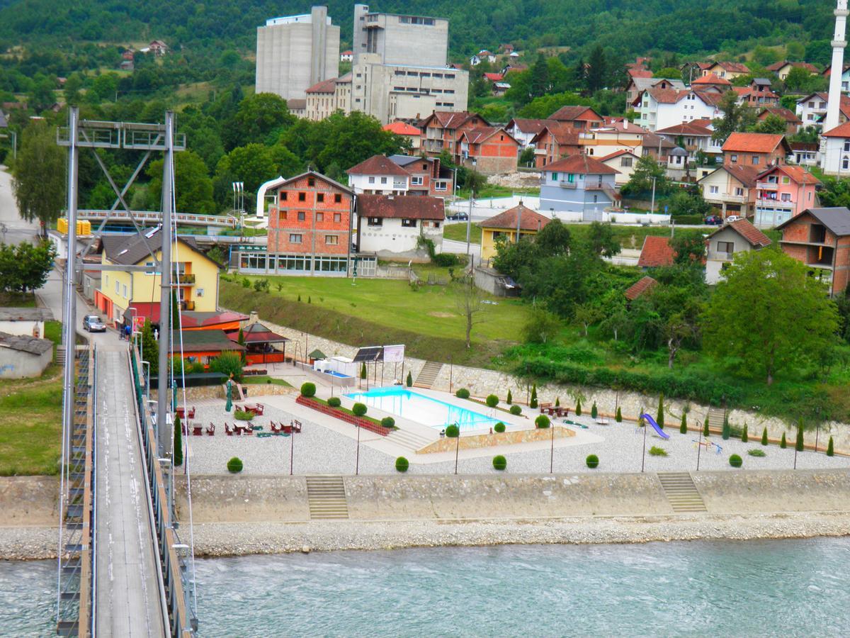 Hotel Pansion Basa Ustikolina Exterior foto