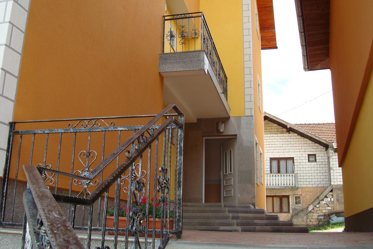 Hotel Pansion Basa Ustikolina Exterior foto