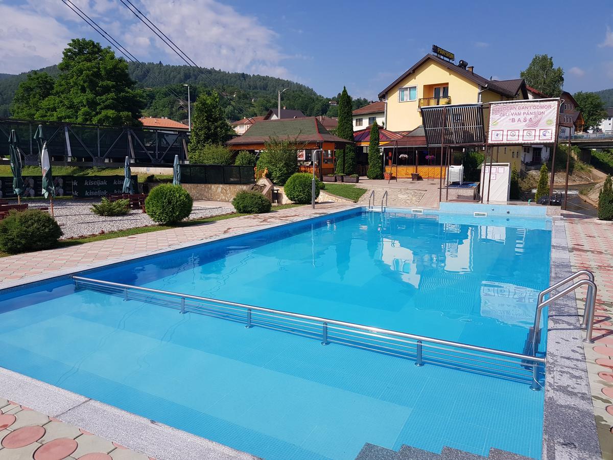 Hotel Pansion Basa Ustikolina Exterior foto