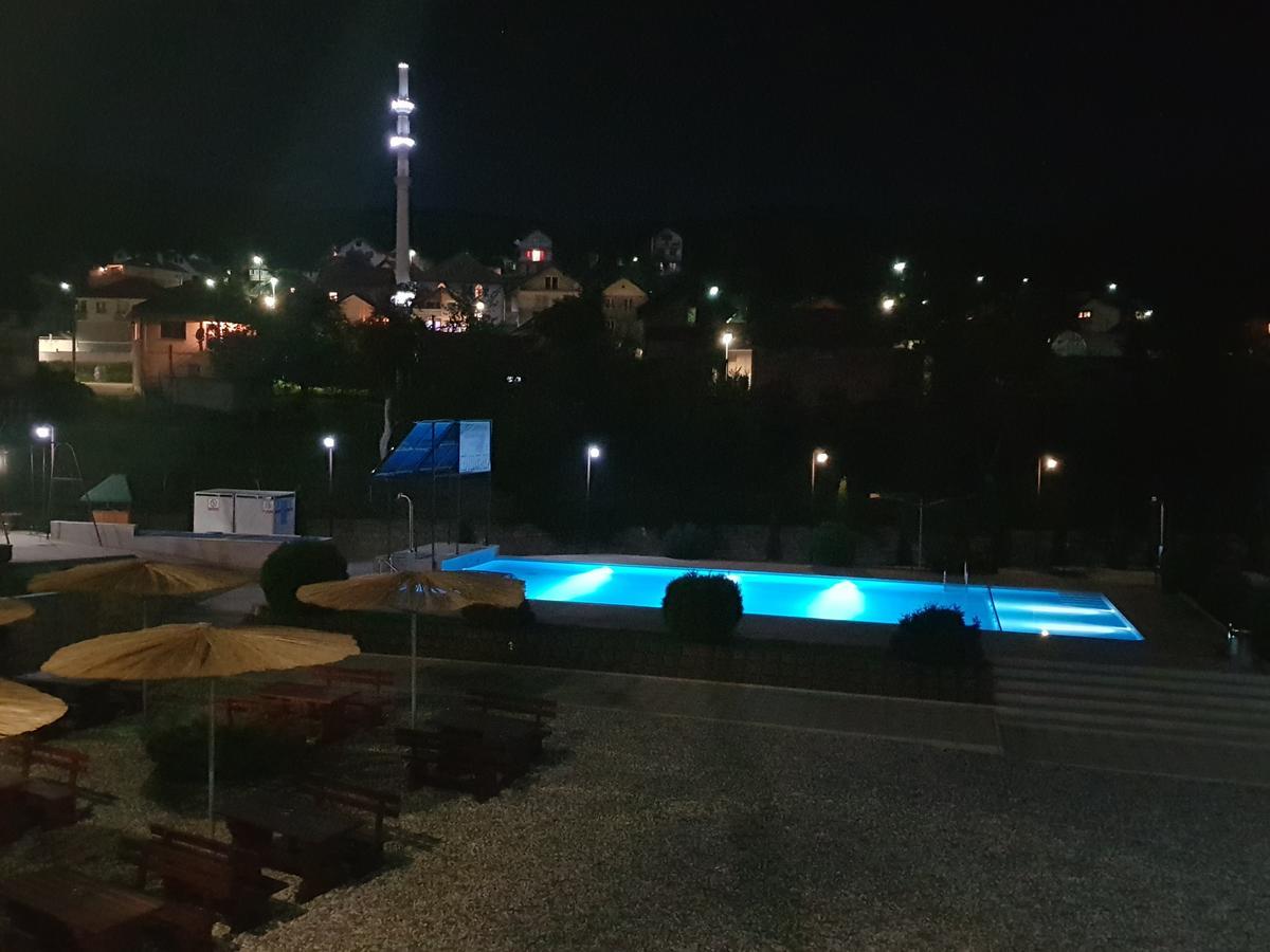 Hotel Pansion Basa Ustikolina Exterior foto